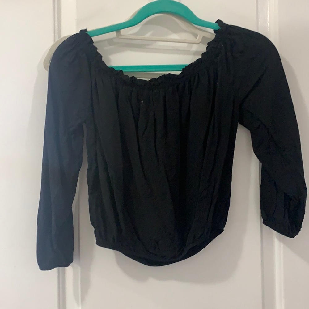 off the shoulder top🌟